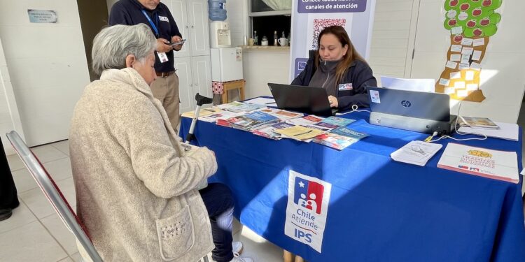 Operativo apoya postulación al Subsidio Eléctrico en Caleta Chanavayita