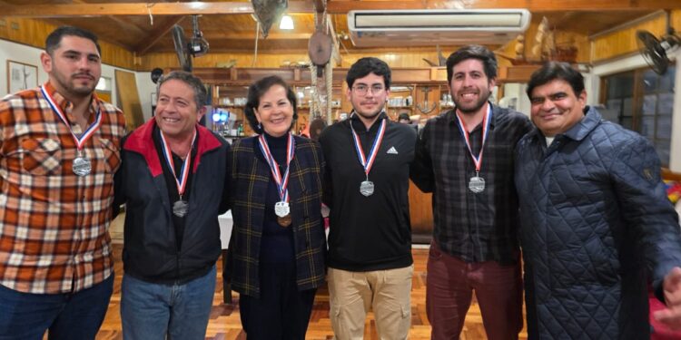 Bowling coronó a los campeones del torneo de apertura Copa Pak Chile