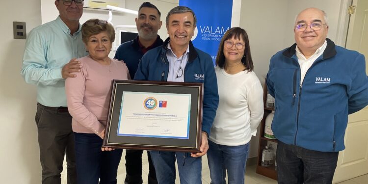 Nueva empresa de la región recibe certificación Sello 40 Horas