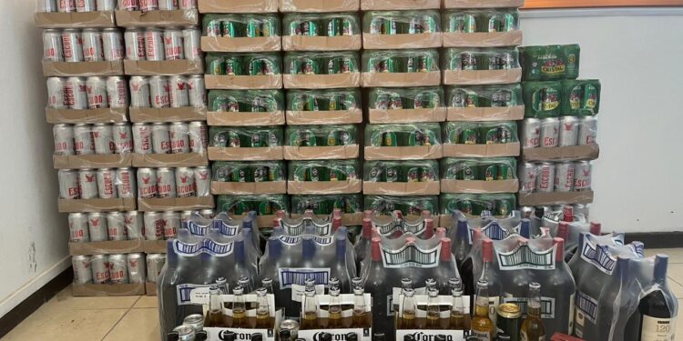 Dos detenidos e incautación de bebidas alcohólicas en  La Tirana