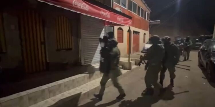 Fiscalía y Carabineros detienen a cabecilla de banda dedicada al robo de camionetas en la zona norte