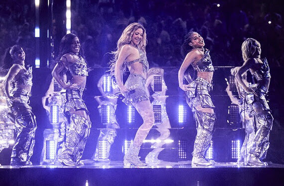 La superestrella global Shakira deslumbró en la final de la Copa América USA 2024™