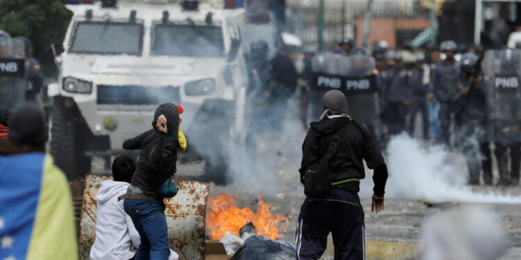 Estas son las consecuencias de que Venezuela haya cerrado su Embajada en Chile