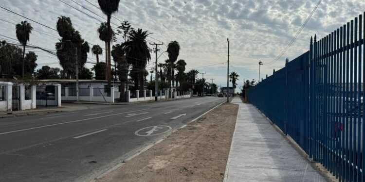 Aguas del Altiplano habilita 167 metros de nuevas veredas en calle Juan Antonio Ríos