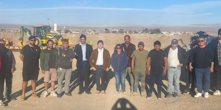 Emprendedores de Sierra Gorda debatieron con expertos sobre oferta de suelo para proyectos