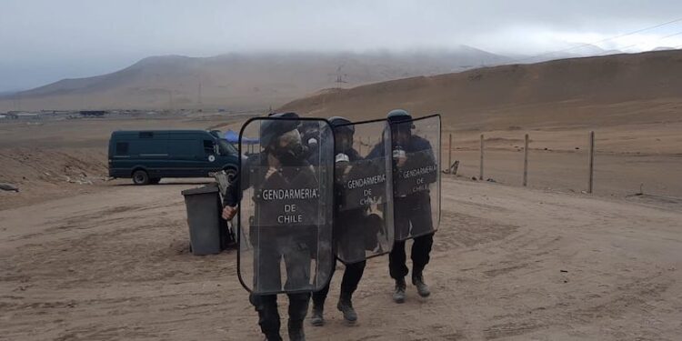 Funcionarios de la Unidad de Servicios Especiales Penitenciarios se capacitan en tácticas operativas para traslados