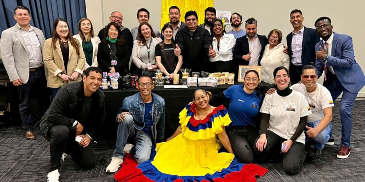 Colombianos residentes en Iquique recuerdan batalla de Boyacá