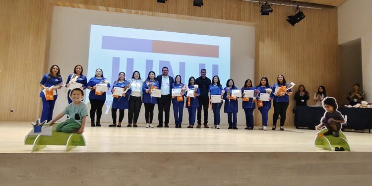 JUNJI Tarapacá reconoce labor de estamentos técnicos, administrativos y auxiliares de servicio