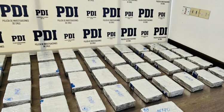 Incautan más de 45 mil dosis de clorhidrato de cocaína ocultas en vehículo en Complejo Fronterizo Chacalluta