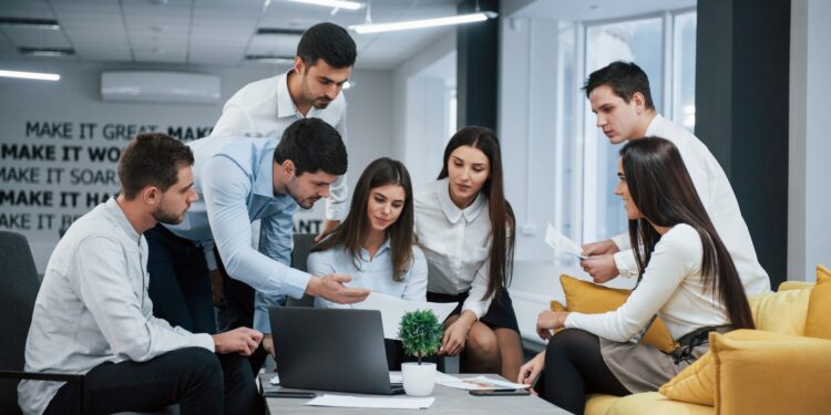 Beneficios laborales en invierno: Sólo uno de cada 10 trabajadores los conoce
