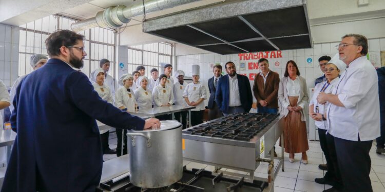 Presidente Boric: “En cada rincón de Chile hay un técnico, una técnica, un Técnico Profesional, contribuyendo y generando el bienestar de nuestro país”
