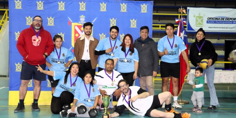Pica vivió jornada deportiva que incluyó cicletada y final de campeonato de vóleibol