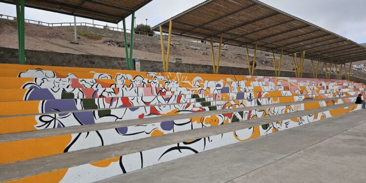 Inauguran mural a gran escala “Mujeres fundadoras de Alto Hospicio”