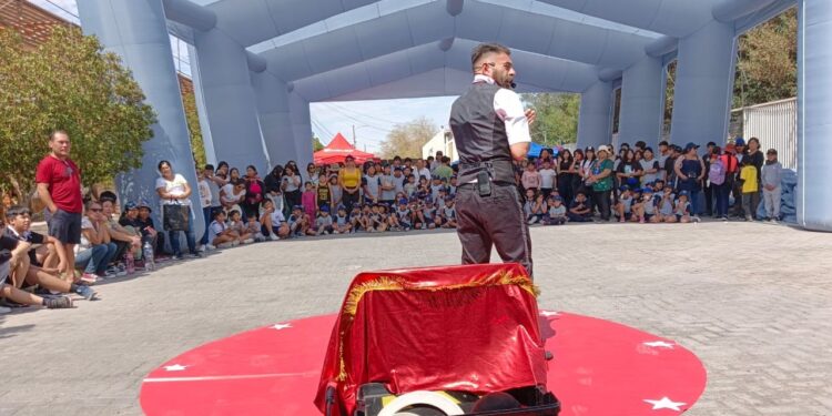 FINTDAZ: “Huara Juega”, el evento que reunió a más de 600 estudiantes de la comuna