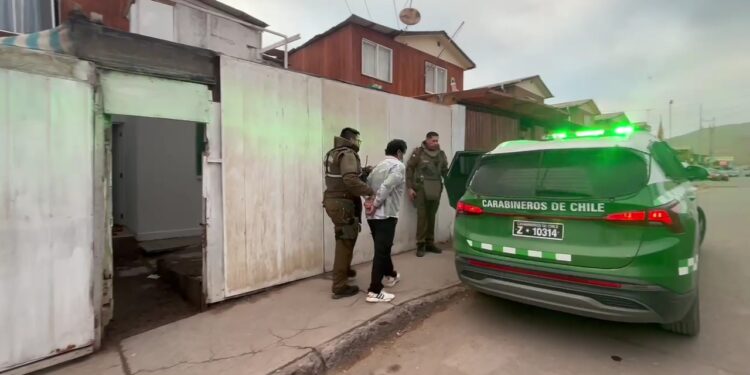 Investigación de Fiscalía y OS9 de Carabineros permitió detención de hombre que retuvo a niña chilena en Perú y la obligó a realizar trabajos forzoso