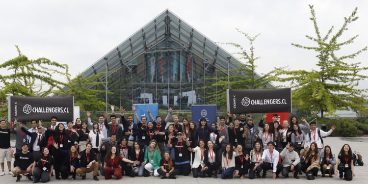 Banco de Chile y UAndes buscan resolver problemas sociales a través de la innovación