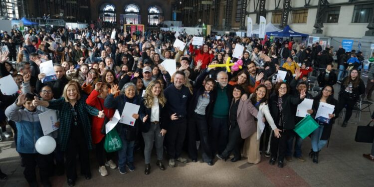 Minvu selecciona más de seis mil 800 familias en el primer llamado 2024 del subsidio para sectores de ingresos medios