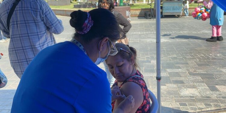 El Seremi de Salud de Tarapacá hace un llamado a toda la población a vacunarse en lo que resta de invierno
