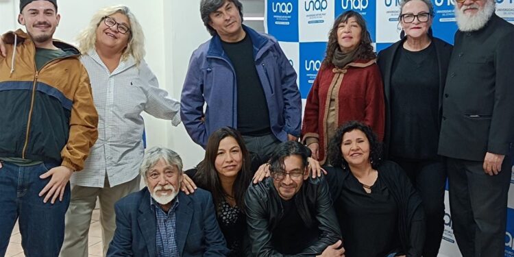 Autoridades de la UNAP homenajearon al Teatro Universitario Expresión por 45 años de labor artística