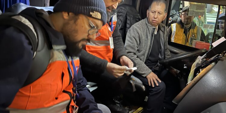 Dirección del Trabajo fiscalizará 300 buses interurbanos por aumento de viajes durante Fiestas Patrias