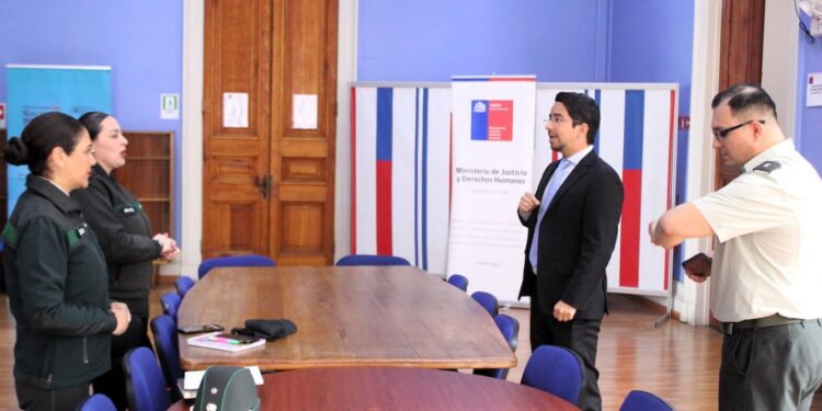 Representante de migraciones en Chile comprometió ayuda para internas del CCP