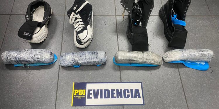 PDI detuvo a tres extranjeros en Complejo Fronterizo Chacalluta en procedimiento por tráfico de migrantes y de drogas