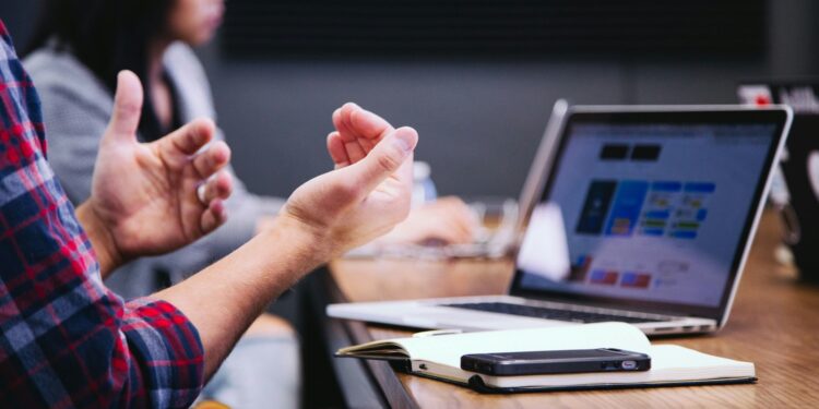 La comunicación efectiva en las empresas puede aumentar la productividad hasta en un 25%