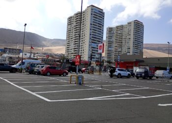 Estacionamiento demarcado