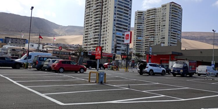 Estacionamiento demarcado