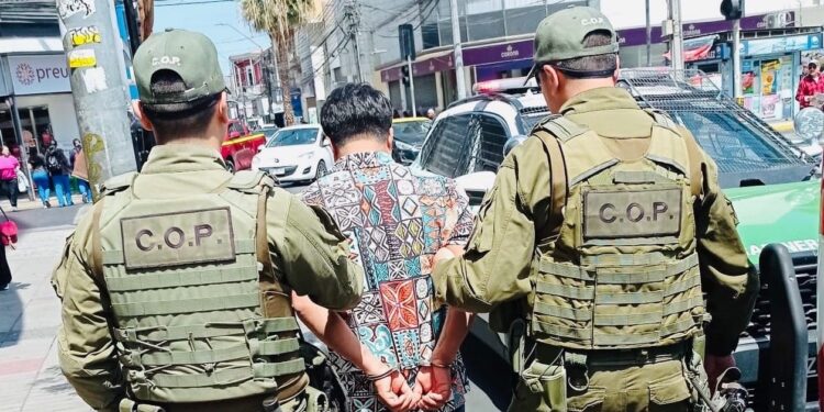 Carabineros incautó armas blancas, cigarrillos de contrabando y drogas durante el fin de semana