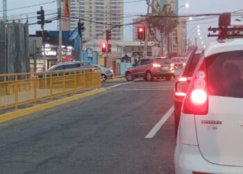 Semáforo «dando la hora»