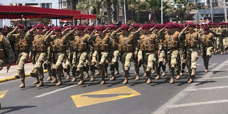 Fuerzas Armadas rindieron su homenaje a la Patria y a las Glorias del Ejército