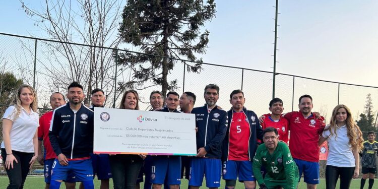 La “Roja Trasplantada” disputa partido de fútbol con exseleccionados nacionales