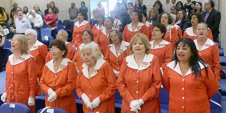 Damas de Rojo del Hospital de Arica celebraron 50 años de servicio a las personas usuarias