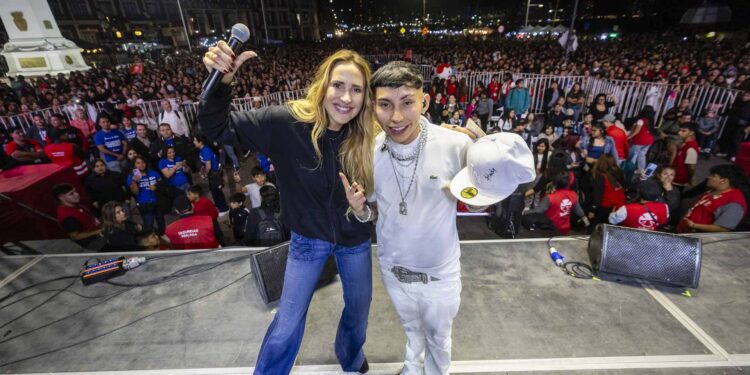 Con un sorprendente dueto de Kanela con Quique Neira y ritmo urbano de Standly: Gira Teletón reunió a más de 7 mil personas en Iquique