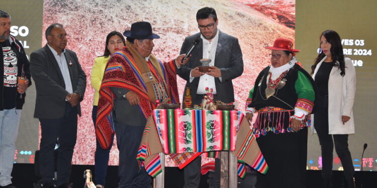 Luis Carvajal Pérez: “Este gobierno es el único que reconoció la tierra indígena de Chusmiza-Usmagama”