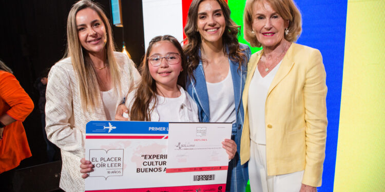 Estudiante de Copiapó gana «El Placer de Oír Leer», el principal concurso de lectura en voz alta del país