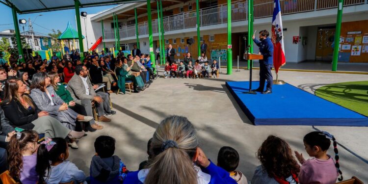 Presidente Boric y Ministro Cataldo en conmemoración de los 160 años de la Educación Parvularia Pública en Chile