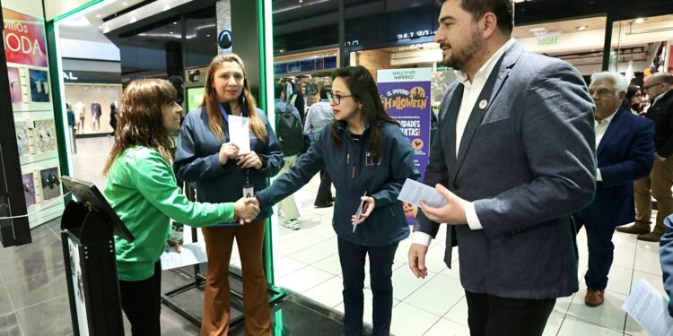 Malls y strip center estarán cerrados el domingo 27 y trabajadores y trabajadoras contarán con 3 horas para votar en las elecciones