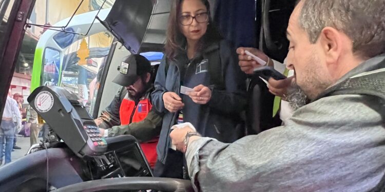 Dirección del Trabajo aplicó 87 multas y suspendió turnos de 6 tripulantes en fiscalización de buses interurbanos