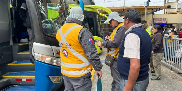 Anuncian medidas para regular la devolución y/o reprogramación de pasajes con destino a Arica