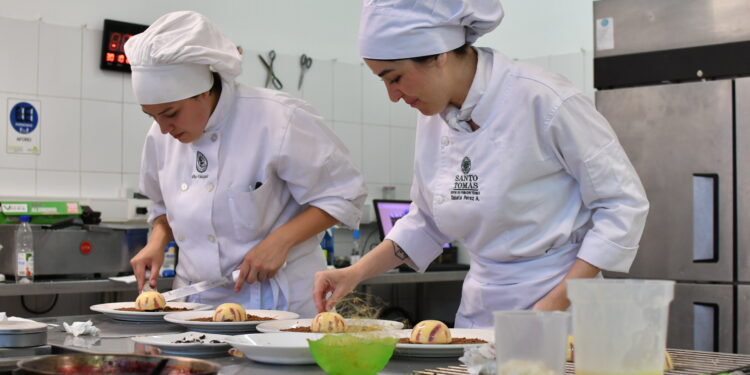 A todo sabor: Gastronomía de Santo Tomás Iquique celebró su semana con sabrosas actividades