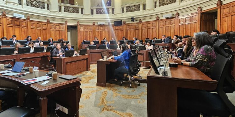 Gobierno de Tarapacá ofrece recursos regionales para abordar la crisis del Hospital de Iquique