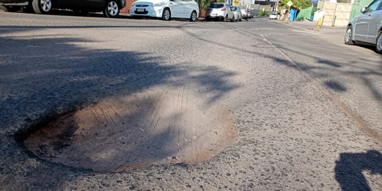 Súper hoyo… ¡A taparlo!