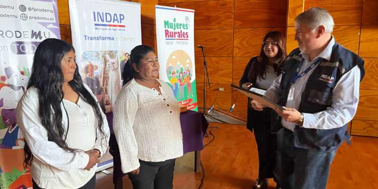 Agricultoras de Pica y Pozo Almonte egresan del programa mujeres rurales Indap-Prodemu