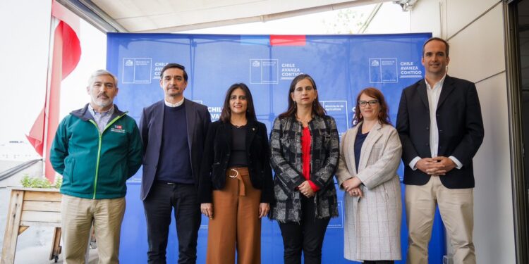 China reabre el mercado para las exportaciones avícolas chilenas y autoridades destacan positivo impacto para la economía