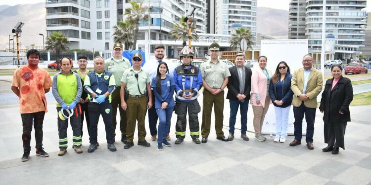 En inédito simulacro de seguridad vial participaron estudiantes de Santo Tomás Iquique