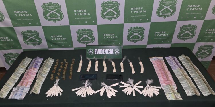 Carabineros allanó domicilio en el cual se dedicaban a la venta de drogas