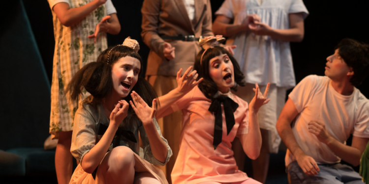 El FINTDAZ y la Escuela de Teatro UC impartirán una Masterclass de Teatro Musical Testimonial