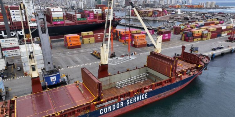 ITI recibe nueva grúa móvil para reforzar sus operaciones